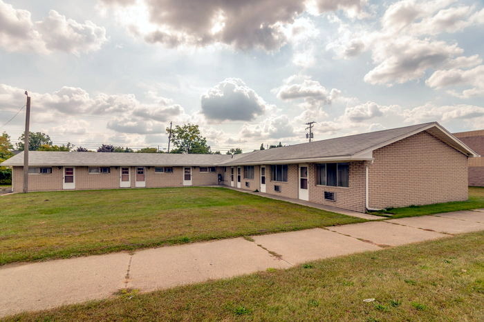 Paradise Motel - Real Estate Photos (newer photo)